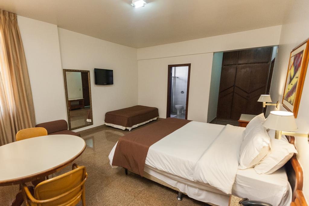 מונטס קלארוס Dimas Lessa Hotel מראה חיצוני תמונה